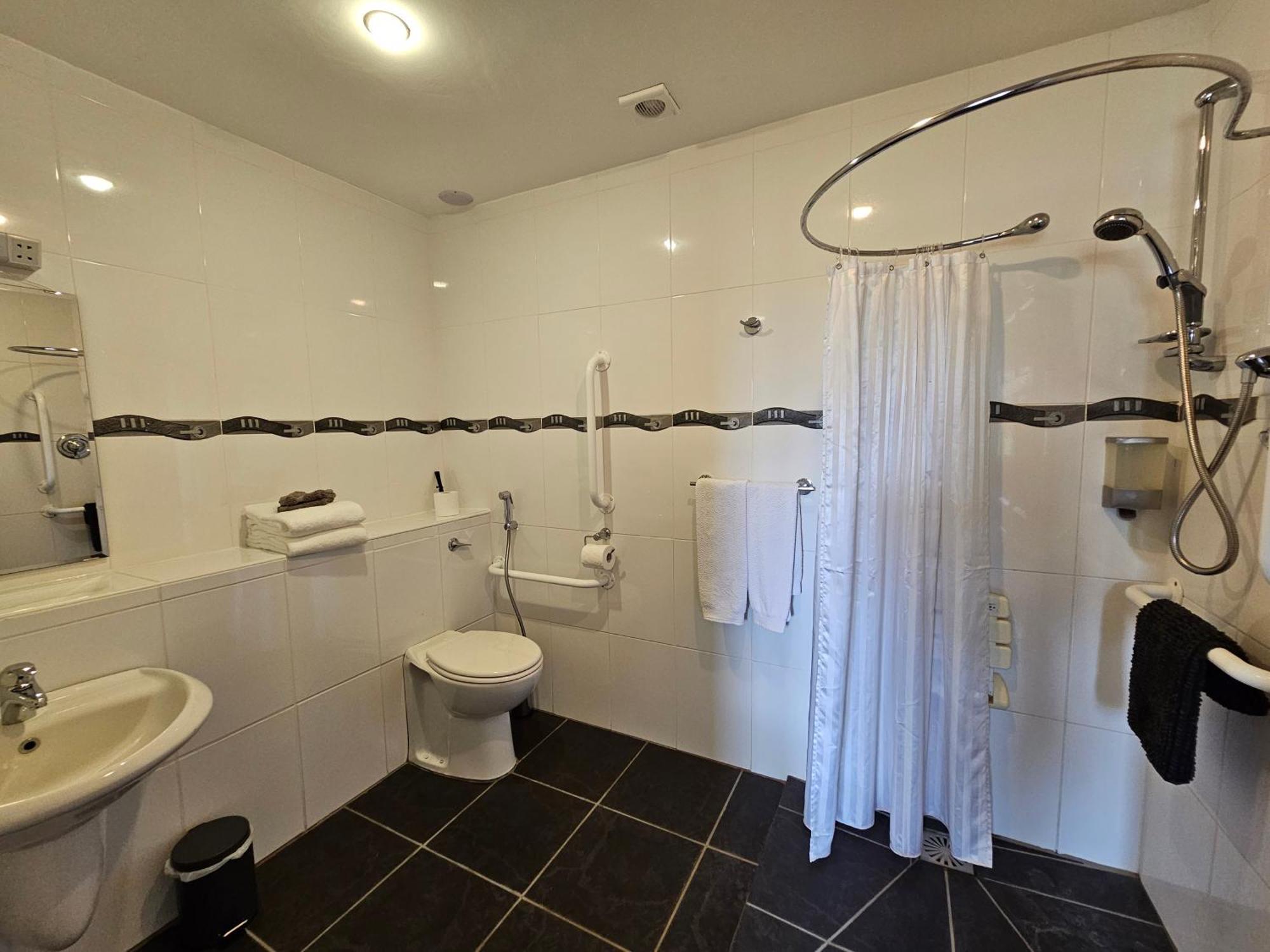 ווטרוויל Fuchsia Lodge - New Luxury 5* Beachside Lodge With Sauna - 4 Beds Ensuite - Spectacular Location מראה חיצוני תמונה
